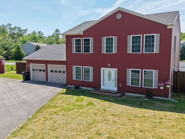 77 Starling Drive , Bangor, ME 04401
