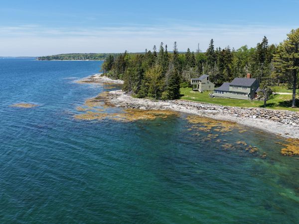 40 Wells Cove Lane , Brooklin, ME 04616
