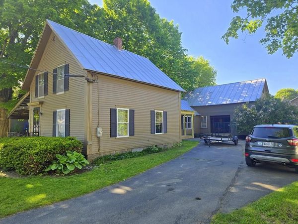 18 Meadow Street , Bingham, ME 04920