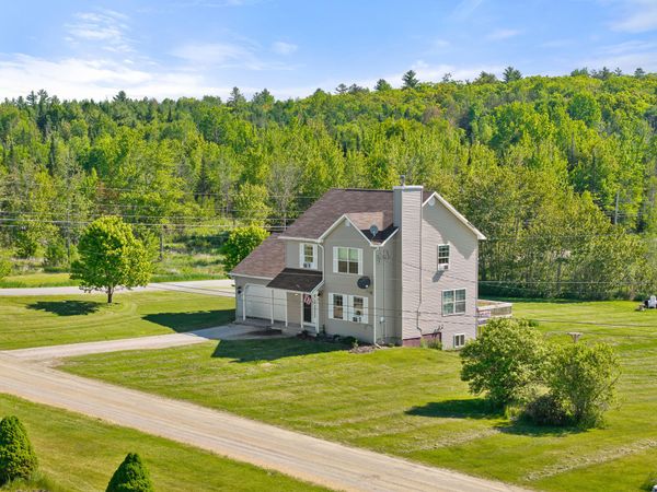 4 Maefield Lane , Hudson, ME 04449
