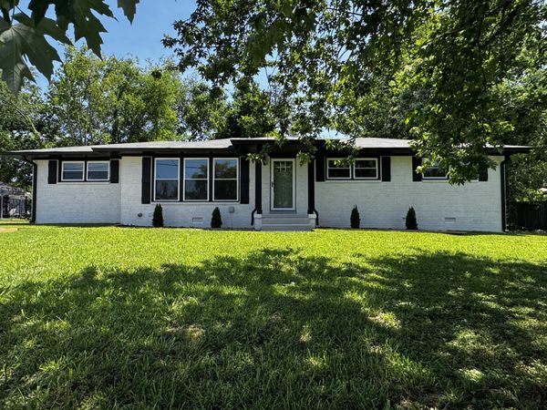 1008 Peachtree Dr , Smyrna, TN 37167