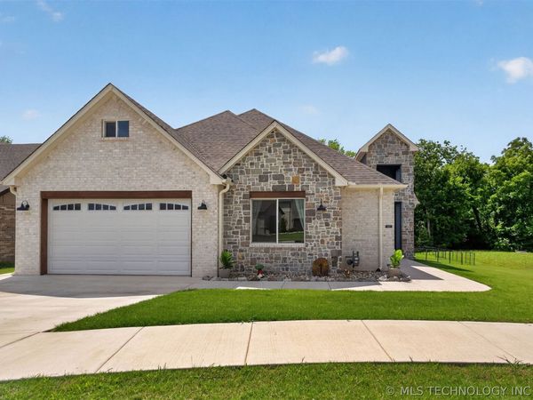 12902 S 20th Place E, Jenks, OK 74037
