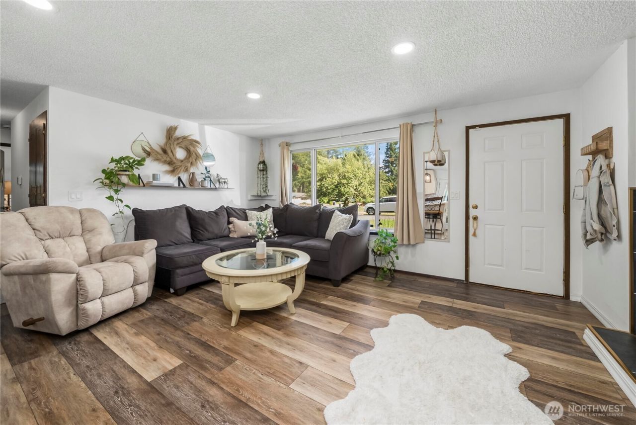 21709 121st Street Ct E, Bonney Lake, WA 98391