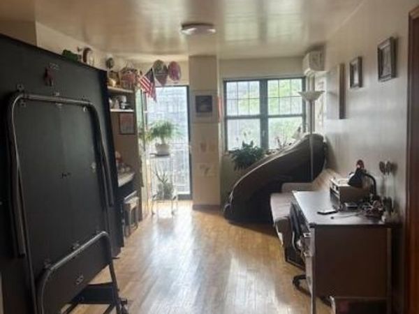 144-77 Barclay Avenue , Unit 4B, Flushing, NY 11355