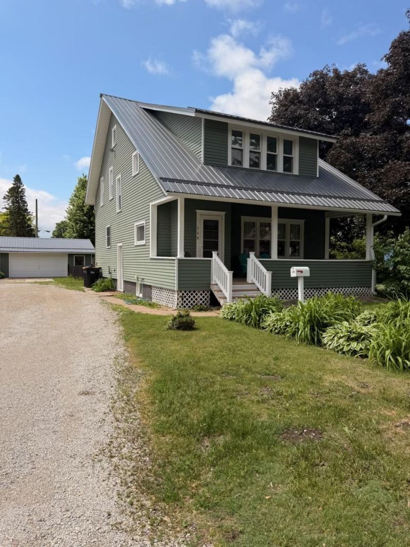 208 W Grant Street , Spring Valley, MN 55975