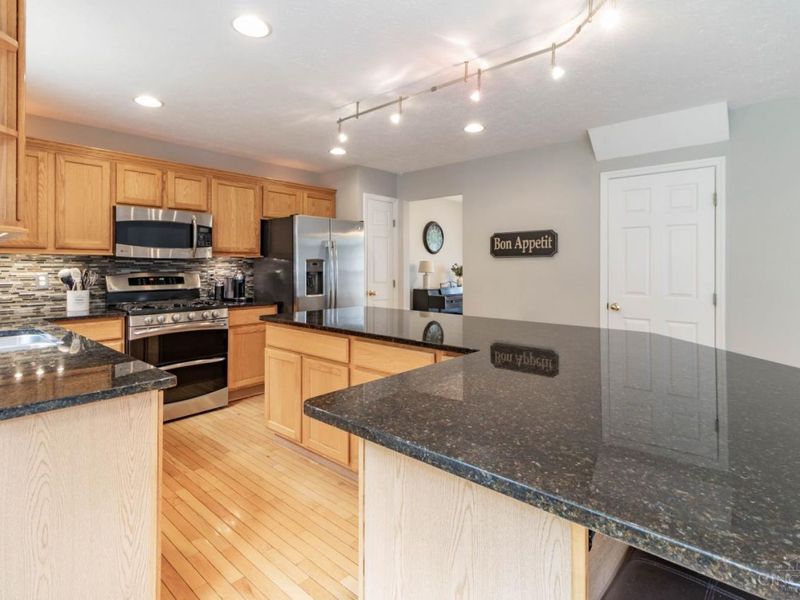 6048 Weber Oaks Drive, Miami Twp, OH 45140 Photo 11