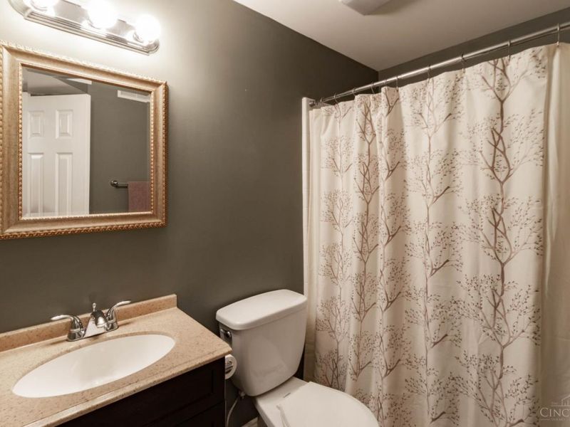 6048 Weber Oaks Drive, Miami Twp, OH 45140 Photo 31