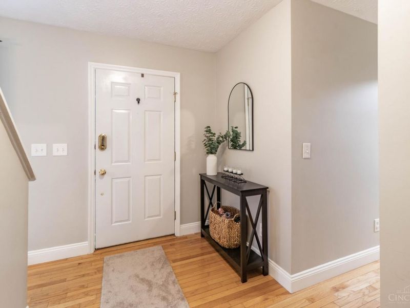 6048 Weber Oaks Drive, Miami Twp, OH 45140 Photo 6