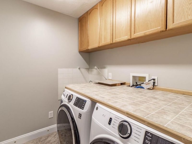 6048 Weber Oaks Drive, Miami Twp, OH 45140 Photo 7