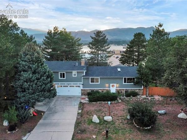 6832 Prince Drive, Colorado Springs, CO 80918