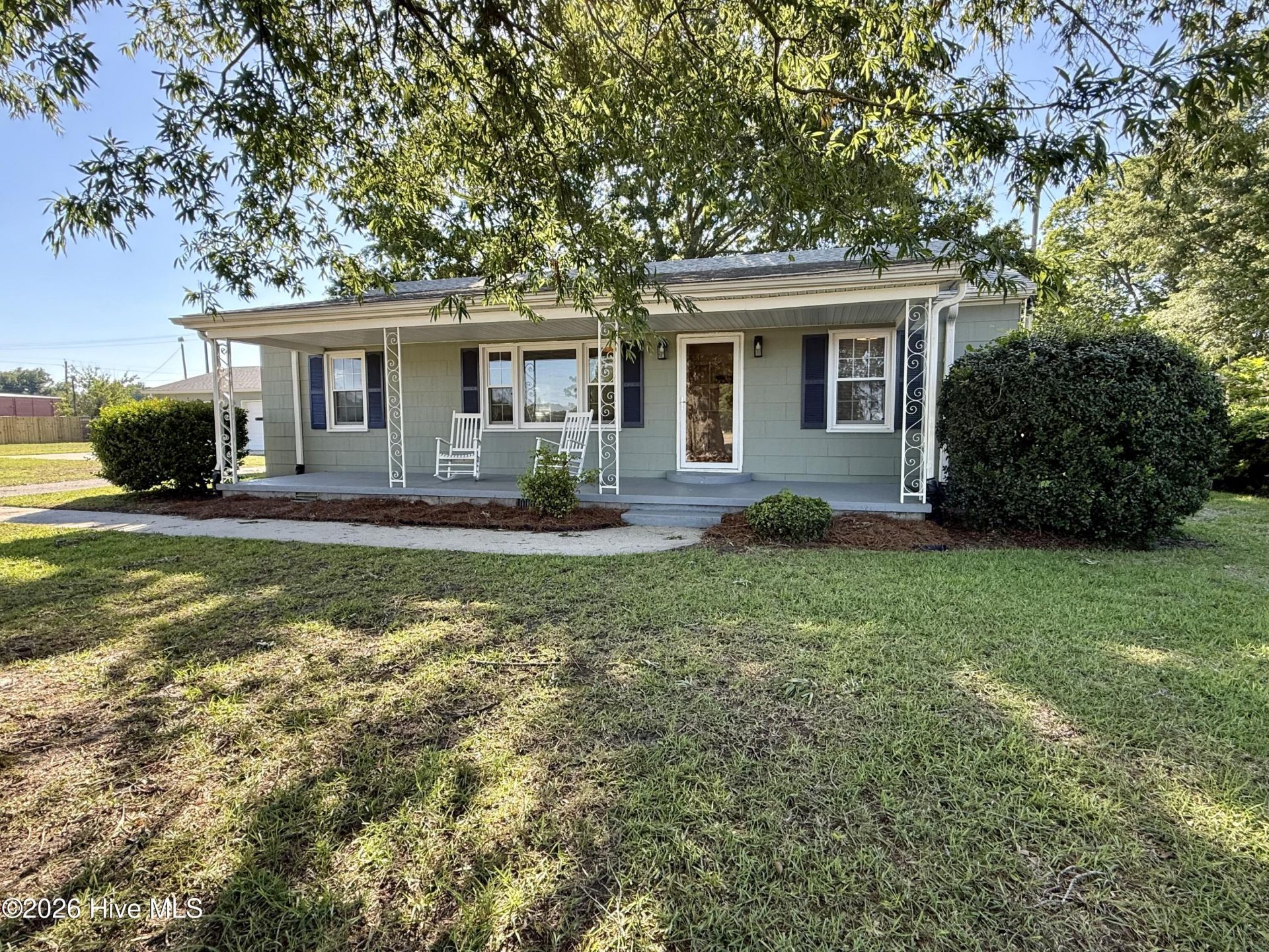 161 Walhurst Avenue, Chocowinity, NC 27817 Main Photo