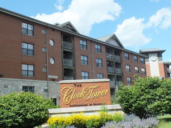 100 E Main STREET, Unit 127, Waukesha, WI 53186