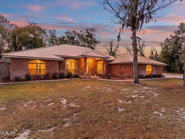 618 NW EMERALD LAKES Drive, Lake City, FL 32055