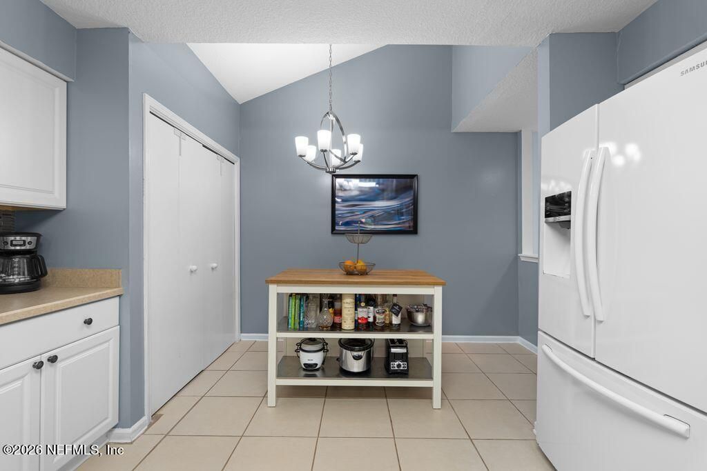 3915 Meadowview Drive N, Jacksonville, FL 32225 Photo