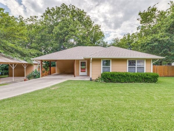 105 Pecan Street, Whitesboro, TX 76273