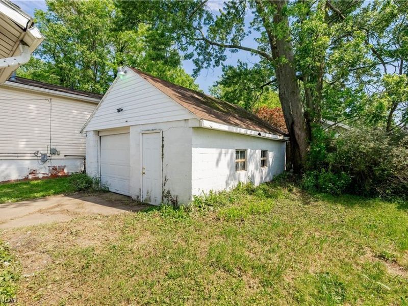 688 Kipling Street , Akron, OH 44306 Photo 5