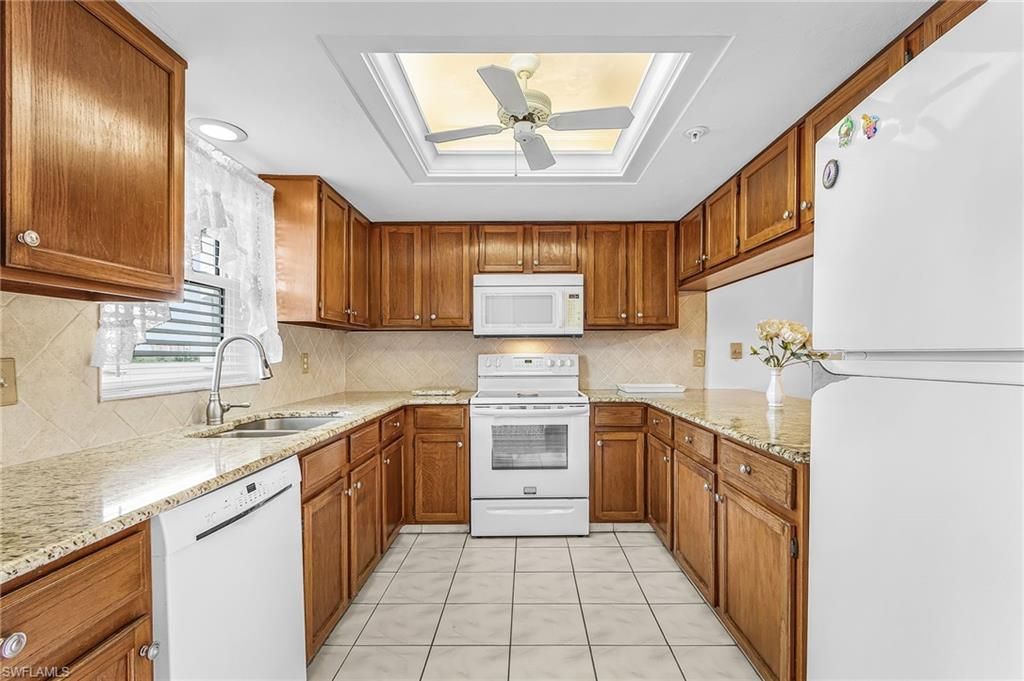 4591 Bay Beach Ln , Unit 393, Fort Myers Beach, FL 33931 Photo