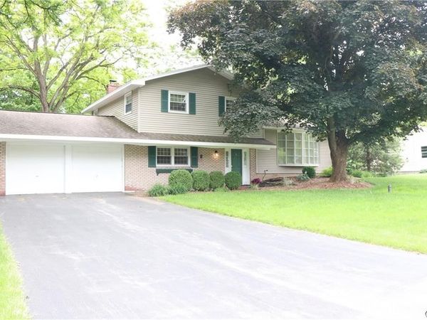 4564 Stoneledge Lane , Manlius, NY 13104