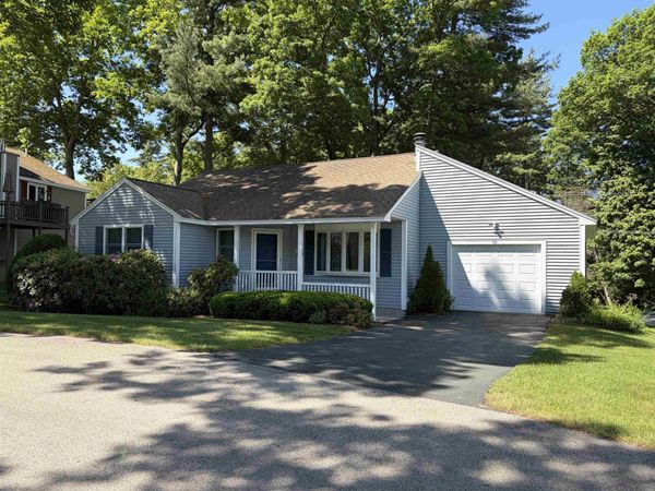 10 Jamaica Lane, Nashua, NH 03063