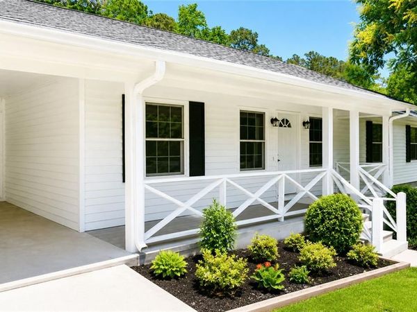 125 Flint Hill Drive , Oxford, GA 30054