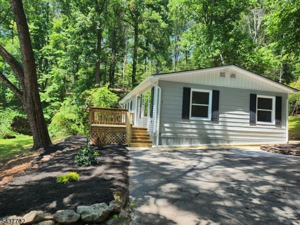 1 Watergate Dr, High Bridge, NJ 08829