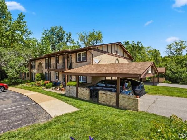 11709 Casa Grande Drive , Unit G, Unincorporated, MO 63146