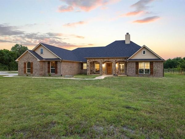 460 County Road 4421, Trenton, TX 75490