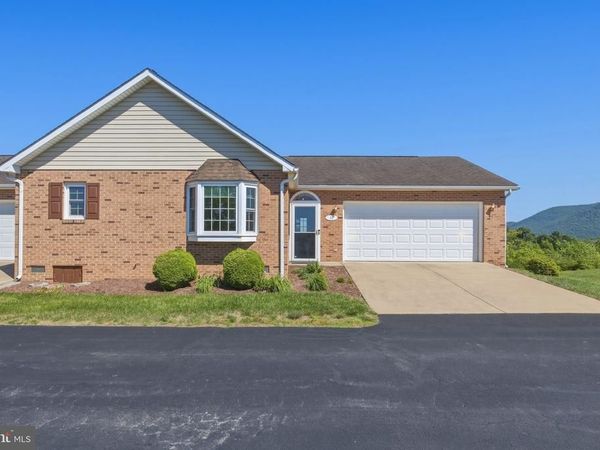 47 B-5 LOGAN CIRCLE, STRASBURG, VA 22657