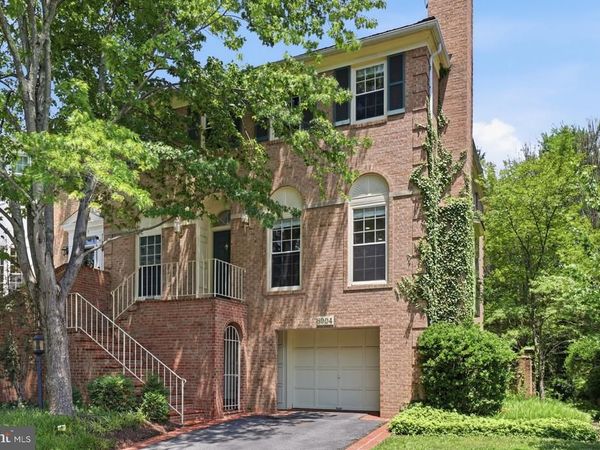 8904 BARROWGATE COURT, POTOMAC, MD 20854