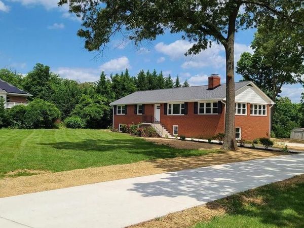 7 CEDAR DRIVE, STERLING, VA 20164