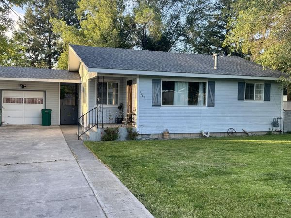 5989 Delaware Avenue, Klamath Falls, OR 97603