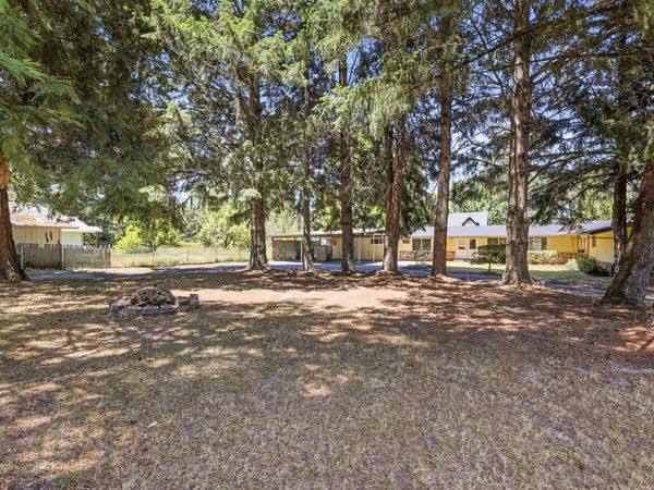 1980 McCarter Lane, Grants Pass, OR 97527