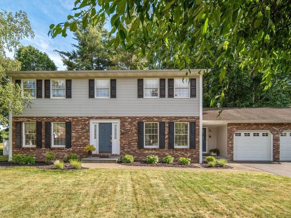 3061 New Williamsburg Drive, Schenectady, NY 12303