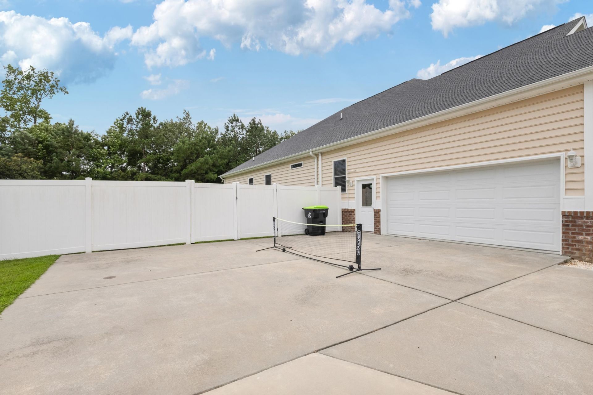 112 Pottery Landing Dr. Photo 41