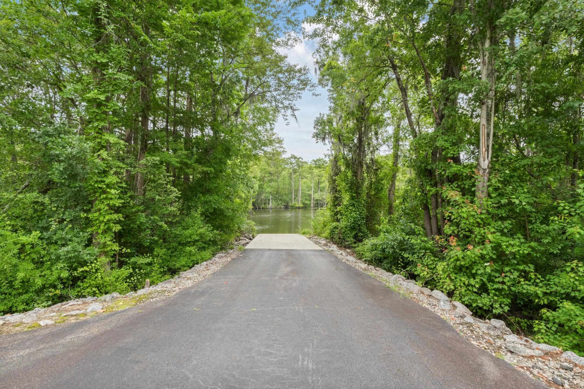 112 Pottery Landing Dr. Photo 42