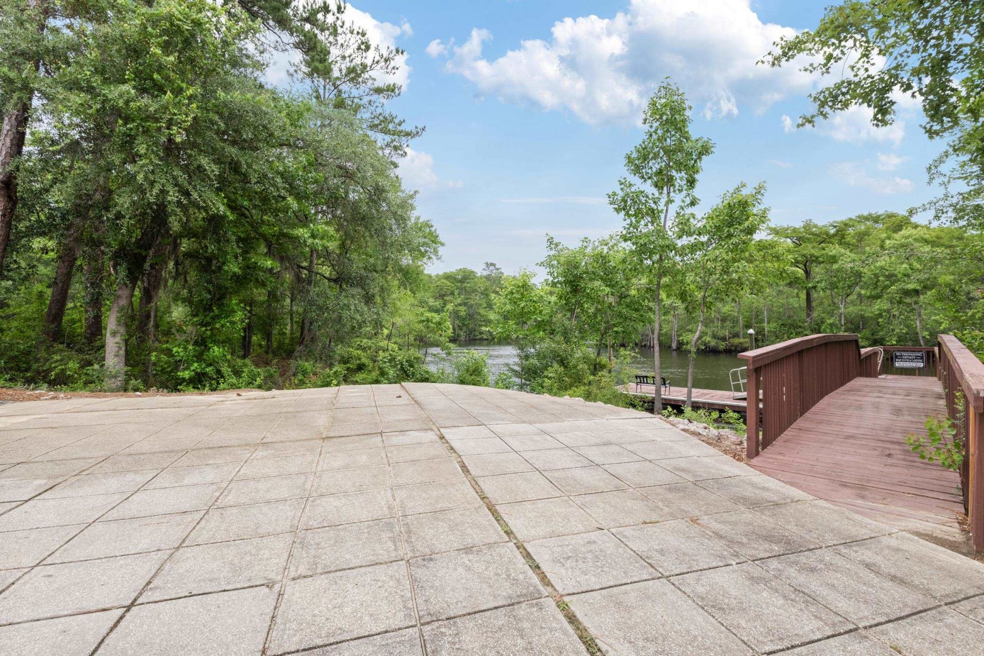 112 Pottery Landing Dr. Photo 43