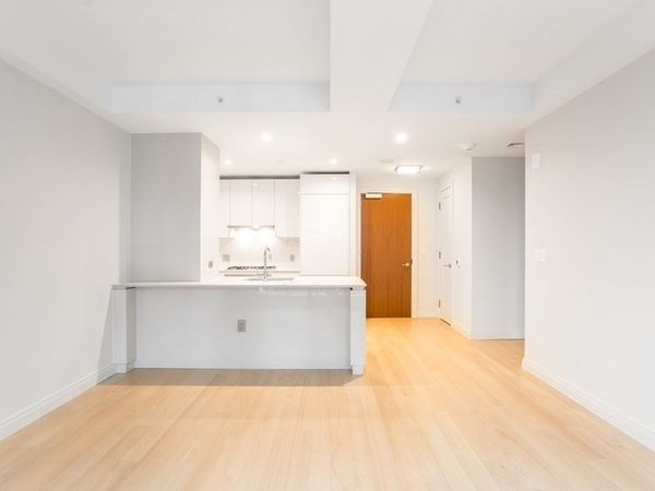 133 Seaport Boulevard, Unit 707, Boston, MA 02210