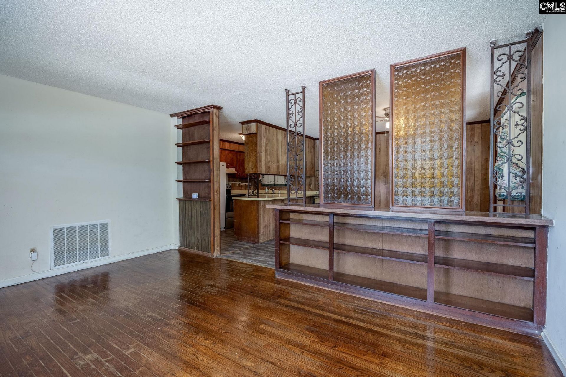 5666 Middleton Court  Photo 10
