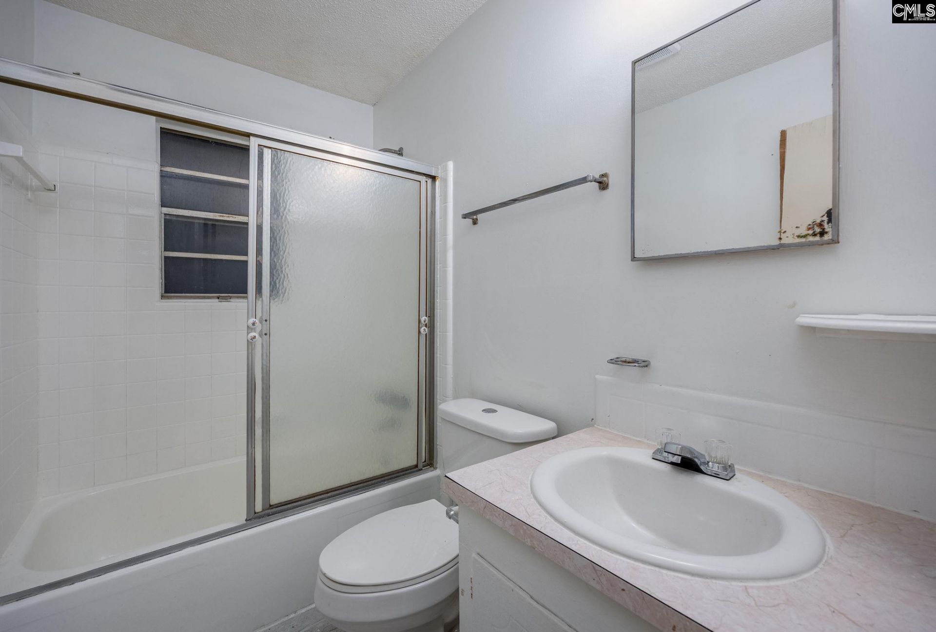5666 Middleton Court  Photo 27