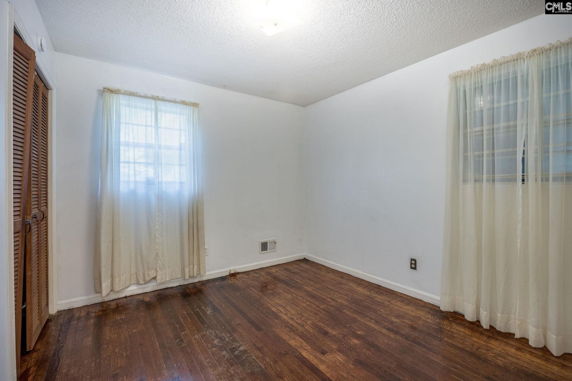 5666 Middleton Court  Photo 28