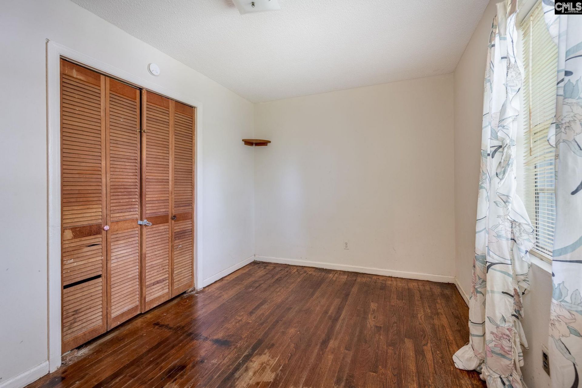 5666 Middleton Court  Photo 32