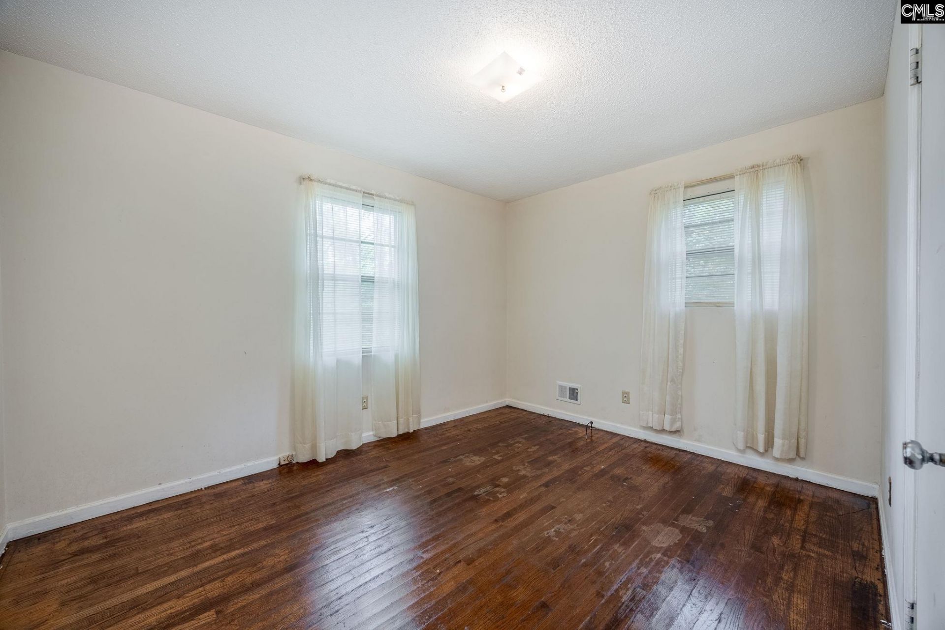 5666 Middleton Court  Photo 33