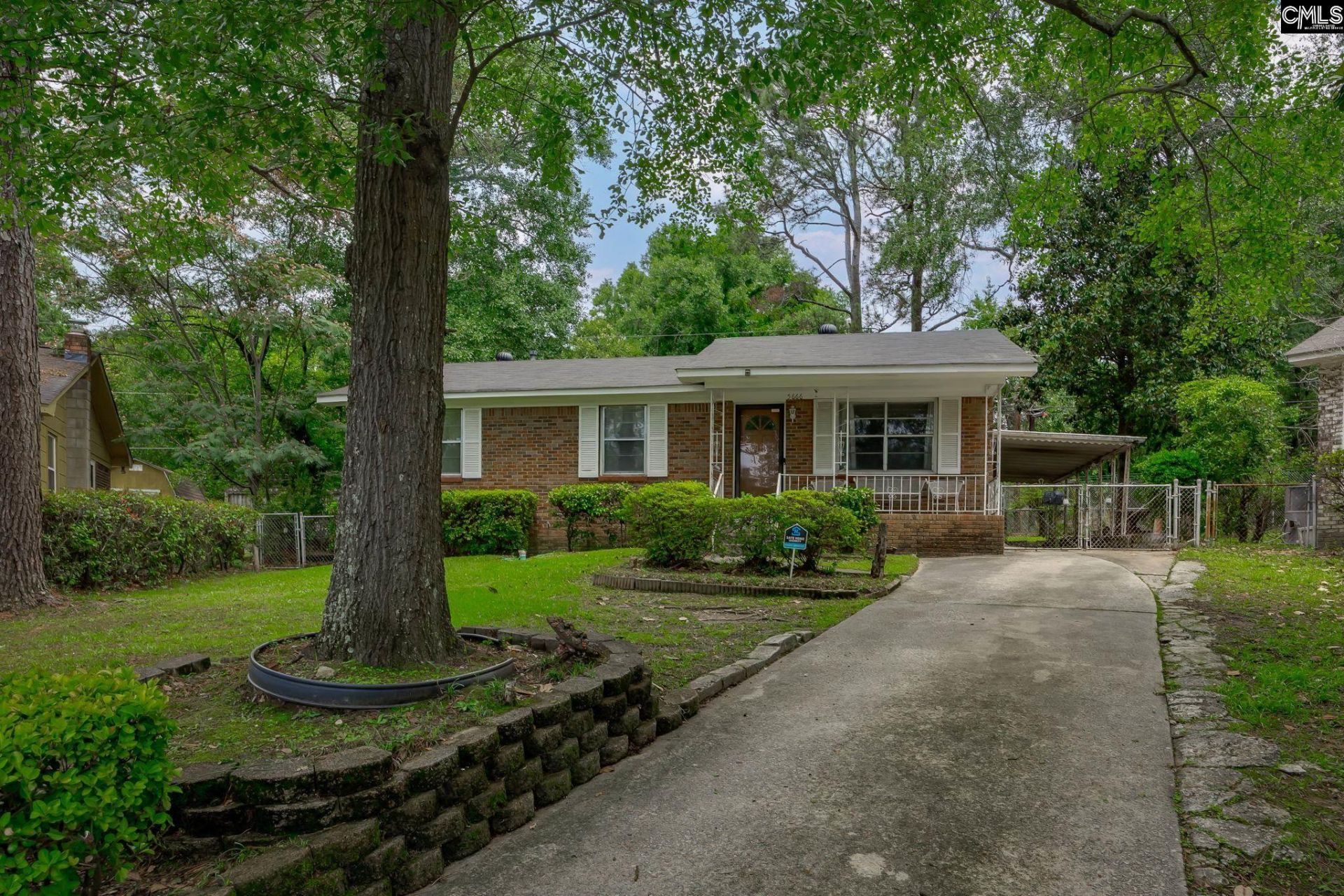 5666 Middleton Court  Photo 4