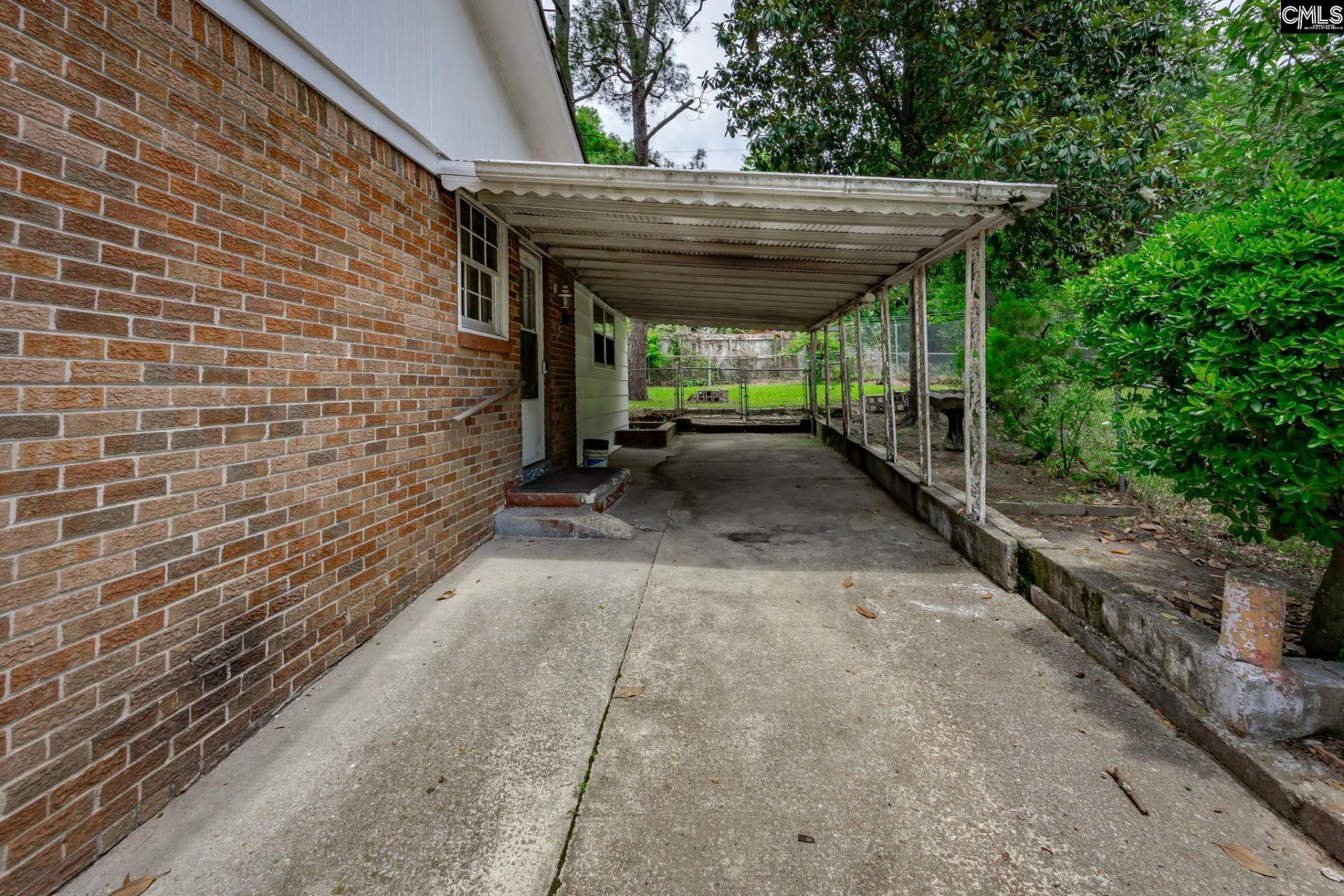 5666 Middleton Court  Photo 6