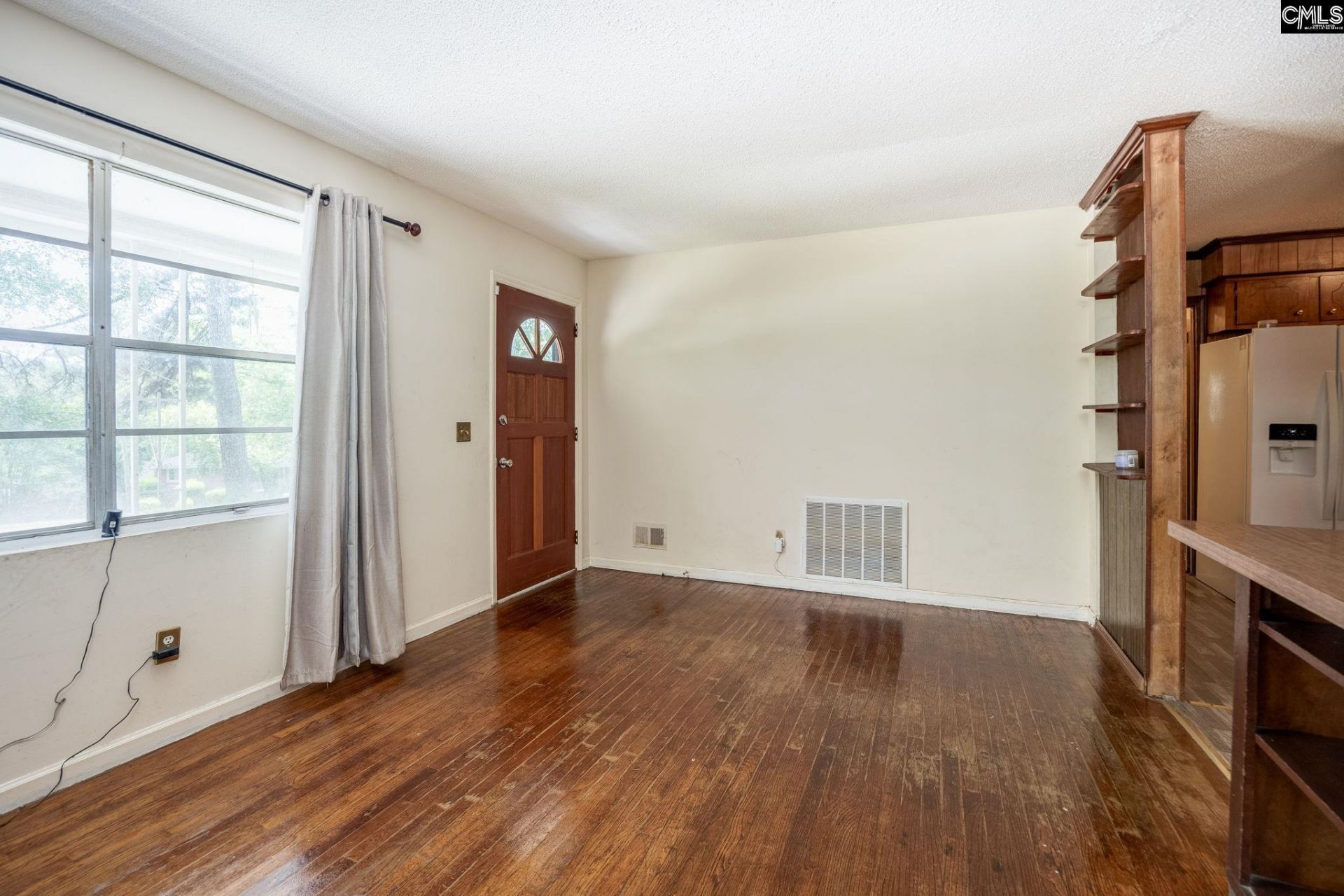 5666 Middleton Court  Photo 8