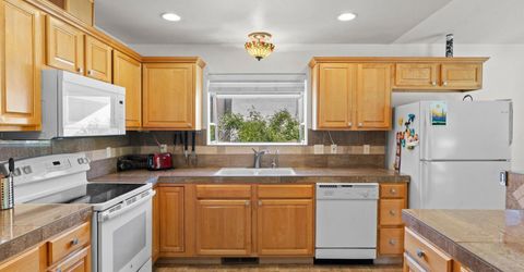 762 Divot Drive, Fernley, NV 89408 Photo