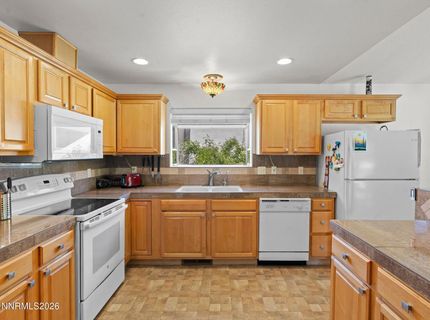 762 Divot Drive, Fernley, NV 89408 Photo