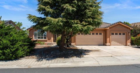762 Divot Drive, Fernley, NV 89408 Photo