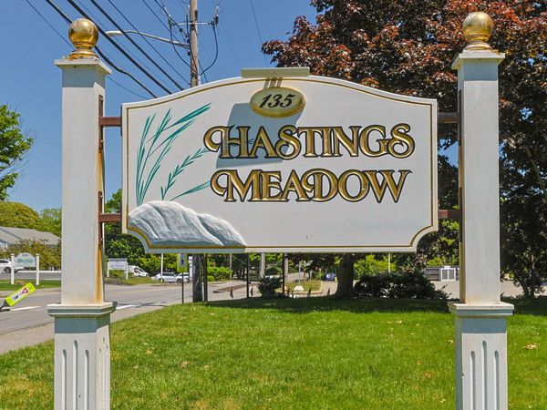 135 W Main Street , Unit APT 32, Hyannis, MA 02601