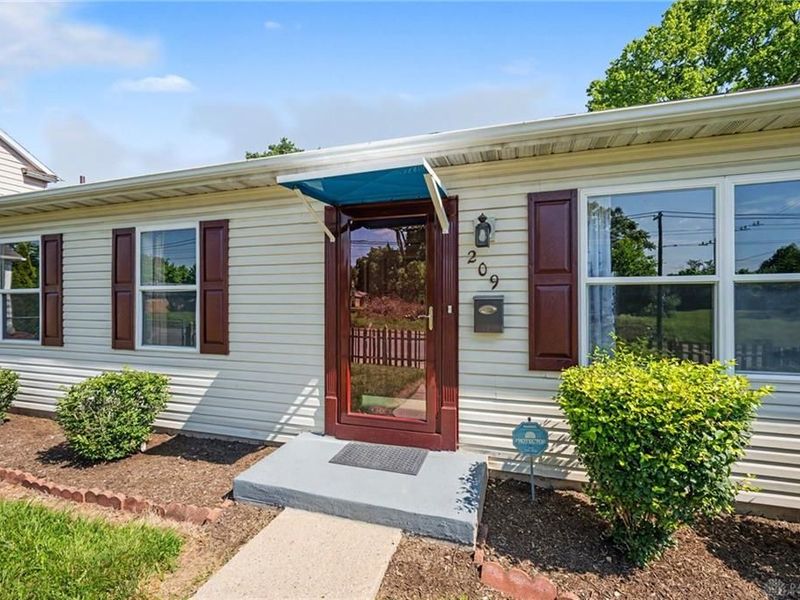 209 Kammer Avenue, Dayton, OH 45417 Photo 3